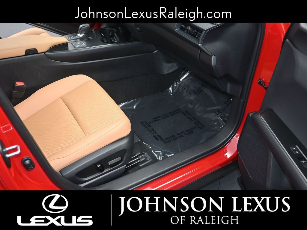 Certified 2025 Lexus UX 300h FWD w/ Accessory Package (Z1) image 14
