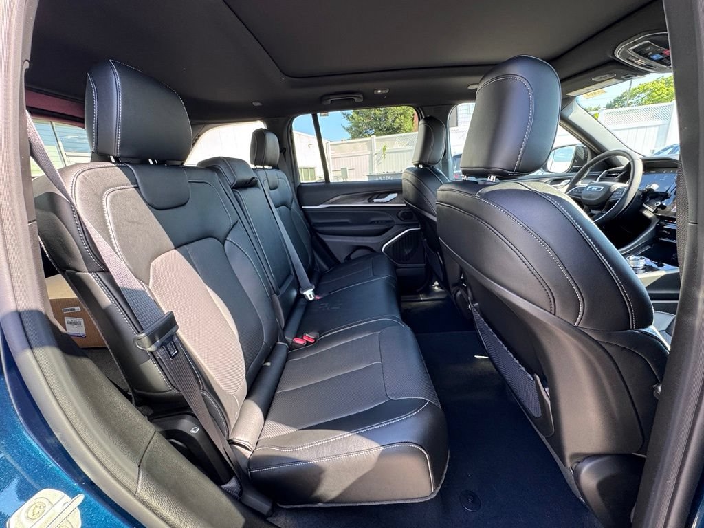 New 2026 Jeep Grand Cherokee Limited AWD/4WD image 21