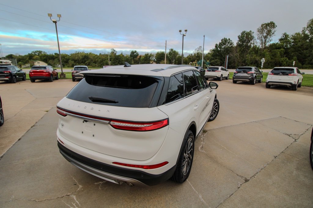 Used 2020 Lincoln Corsair AWD w/ Equipment Group 101A image 3