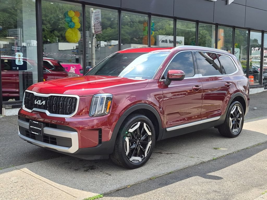 Used 2023 Kia Telluride EX w/ EX Captain's Chair Package