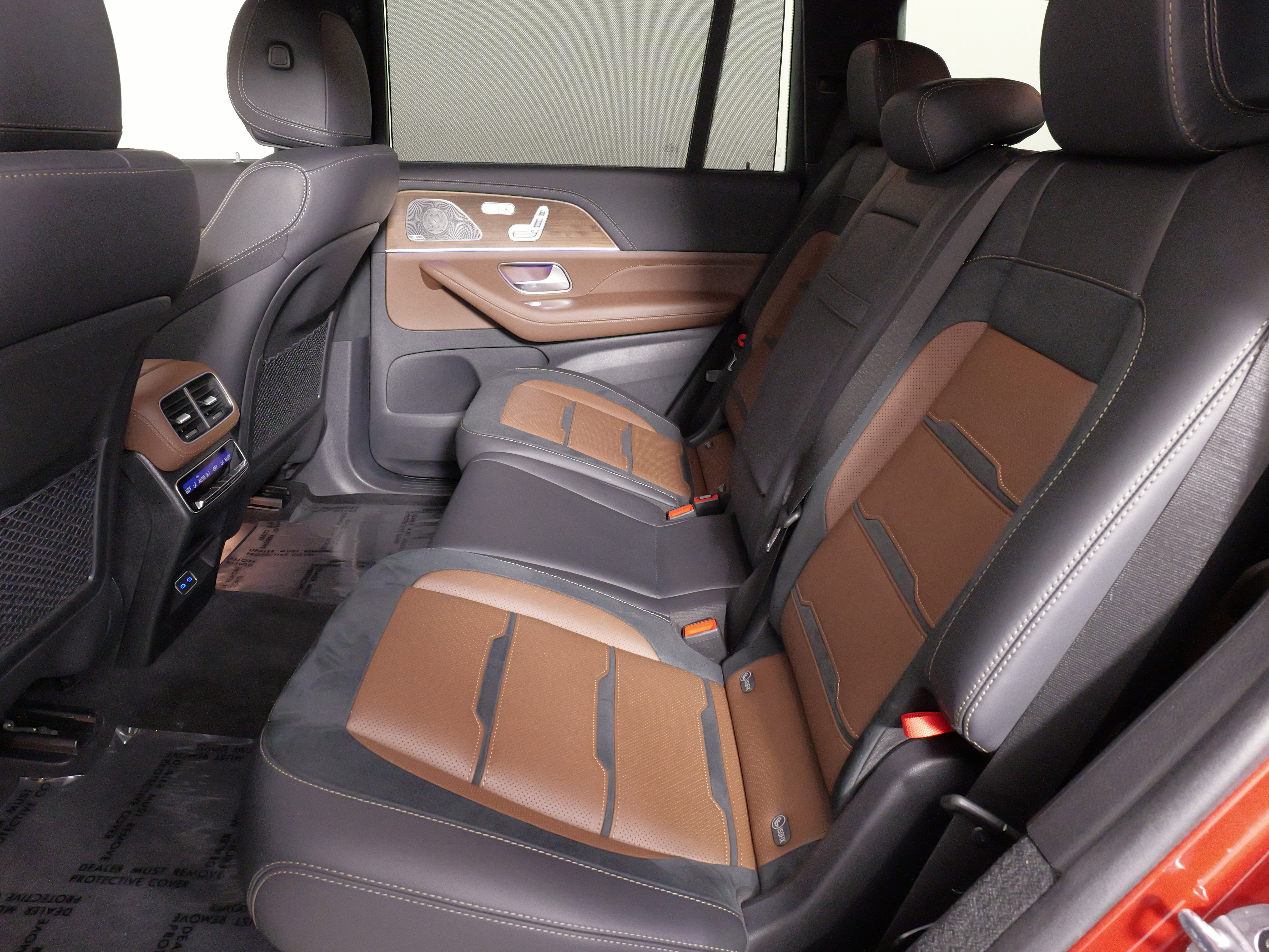 Used 2025 Mercedes-Benz GLS 63 AMG 4MATIC image 46