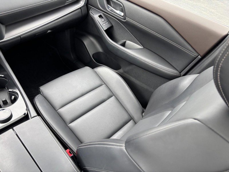 Used 2023 Nissan Rogue SV w/ SV Premium Package AWD/4WD image 14