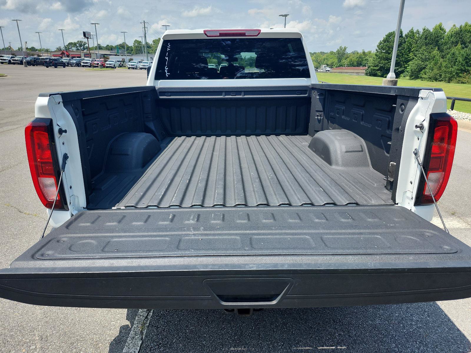 Certified 2025 GMC Sierra 2500 Pro w/ Convenience Package AWD/4WD image 11