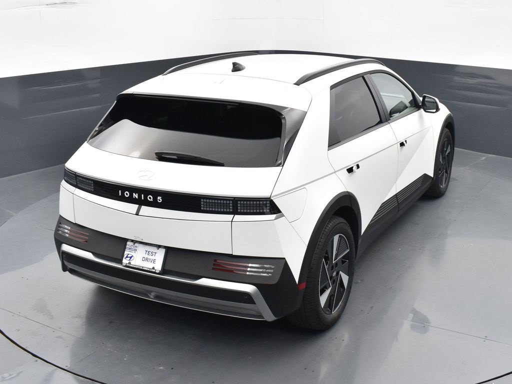 New 2025 Hyundai Ioniq 5 SEL image 26
