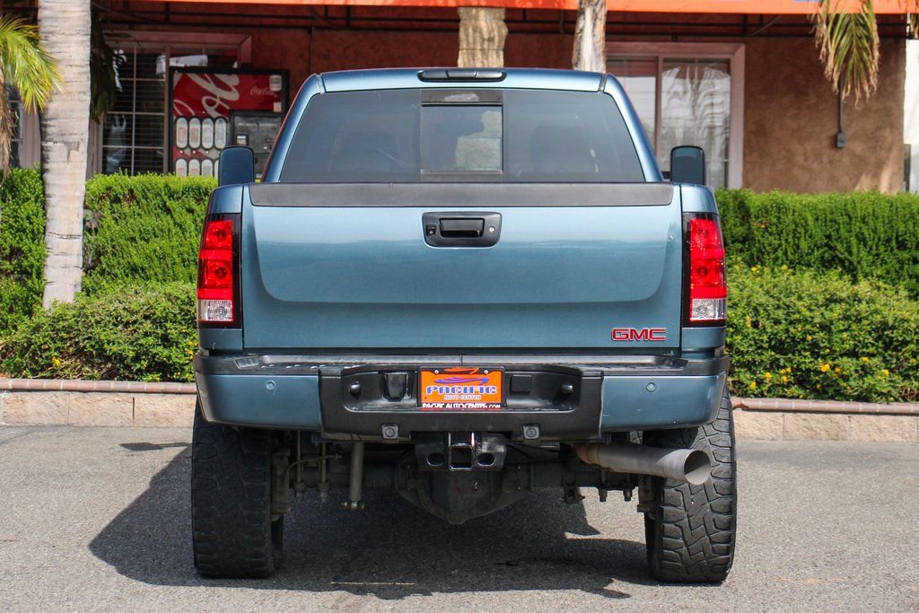 Used 2011 GMC Sierra 2500 Denali image 8