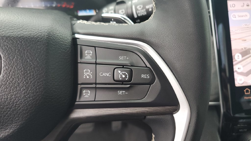 Used 2024 Jeep Grand Cherokee Limited 4xe AWD/4WD image 33
