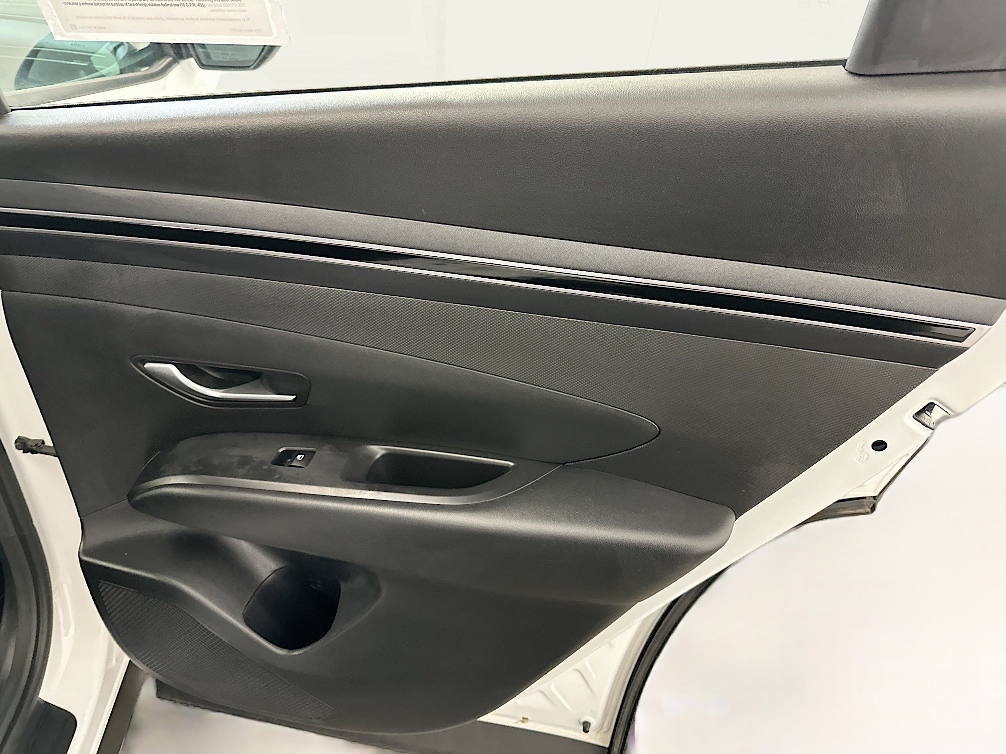 Used 2023 Hyundai Tucson SE image 30