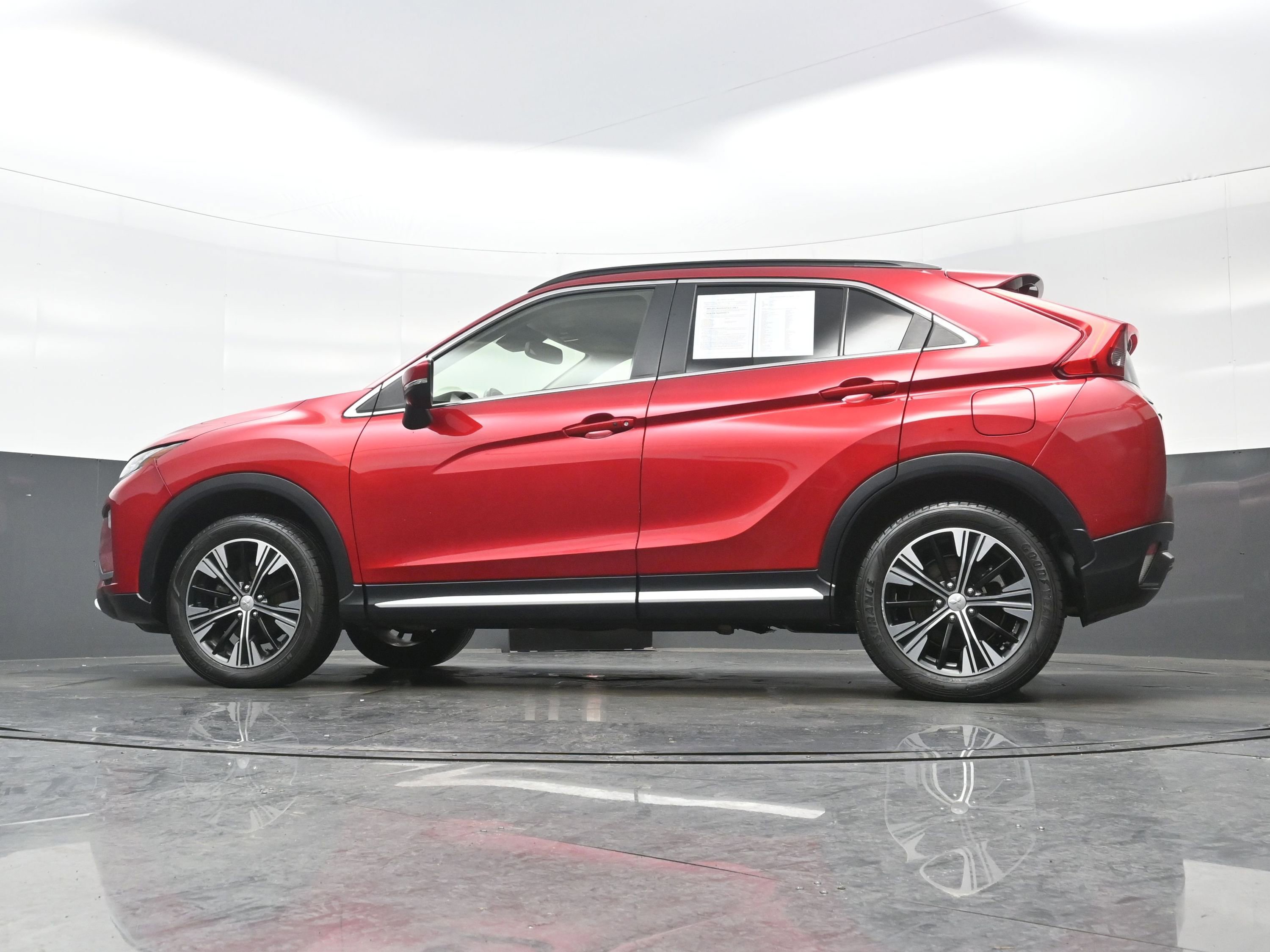 Used 2019 Mitsubishi Eclipse Cross SE image 25