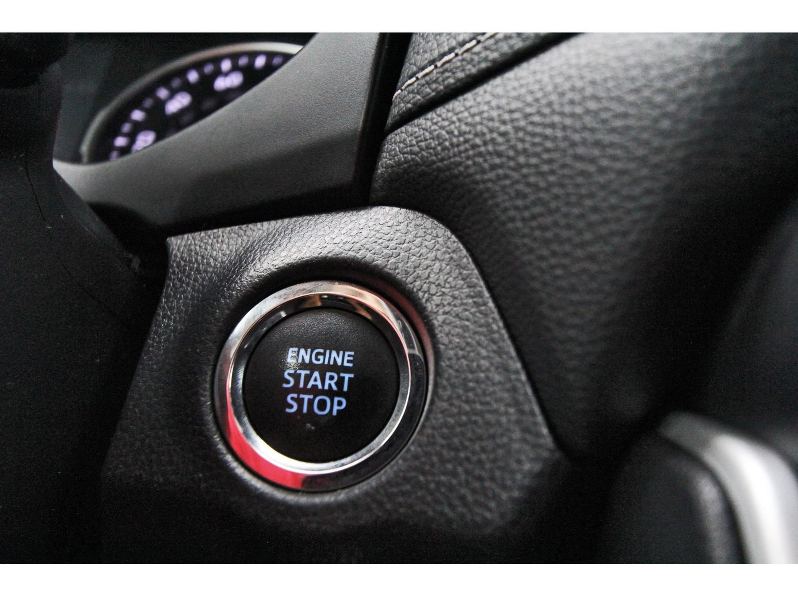 Used 2021 Toyota RAV4 XLE Premium FWD image 19