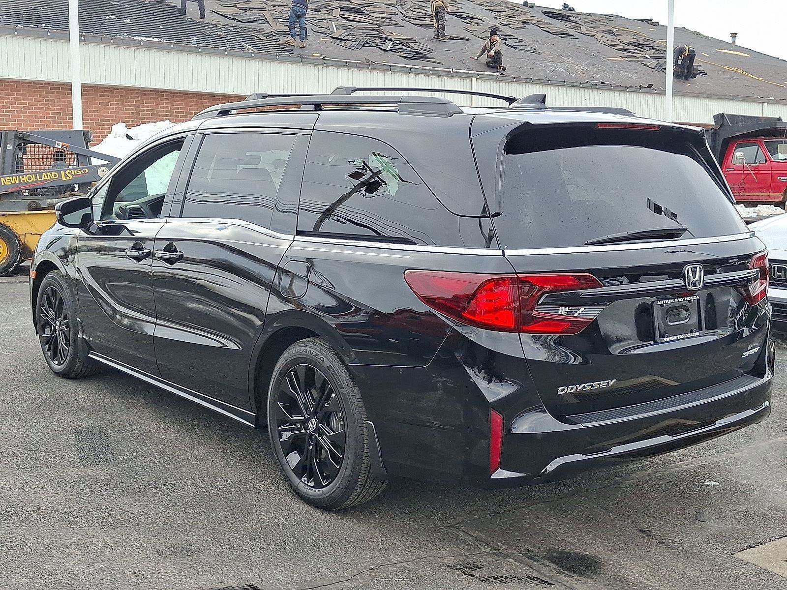 Used 2025 Honda Odyssey Sport-L image 6