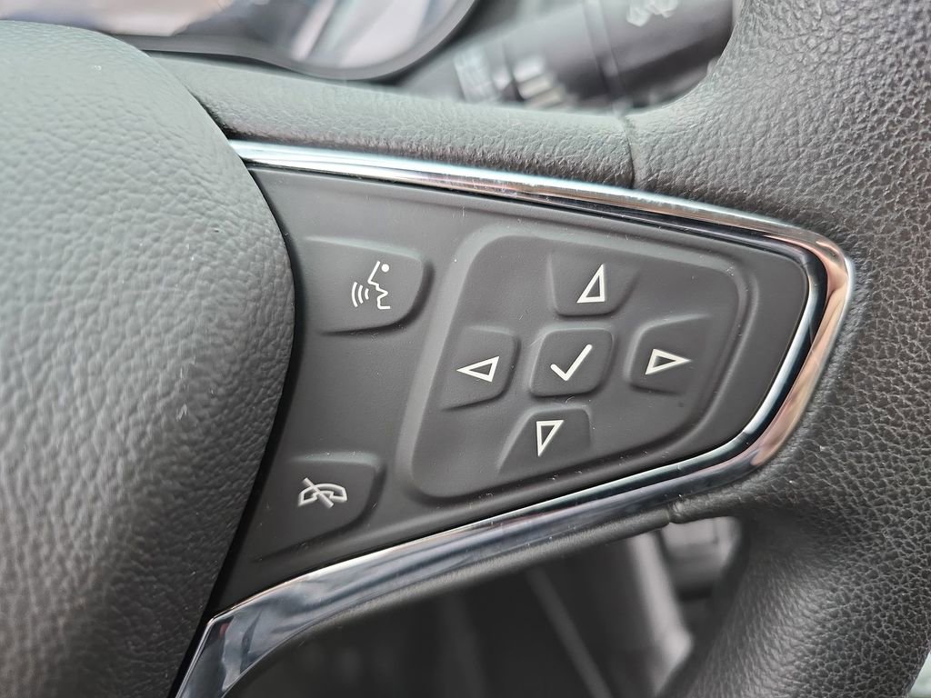 Used 2017 Chevrolet Cruze LT FWD image 19