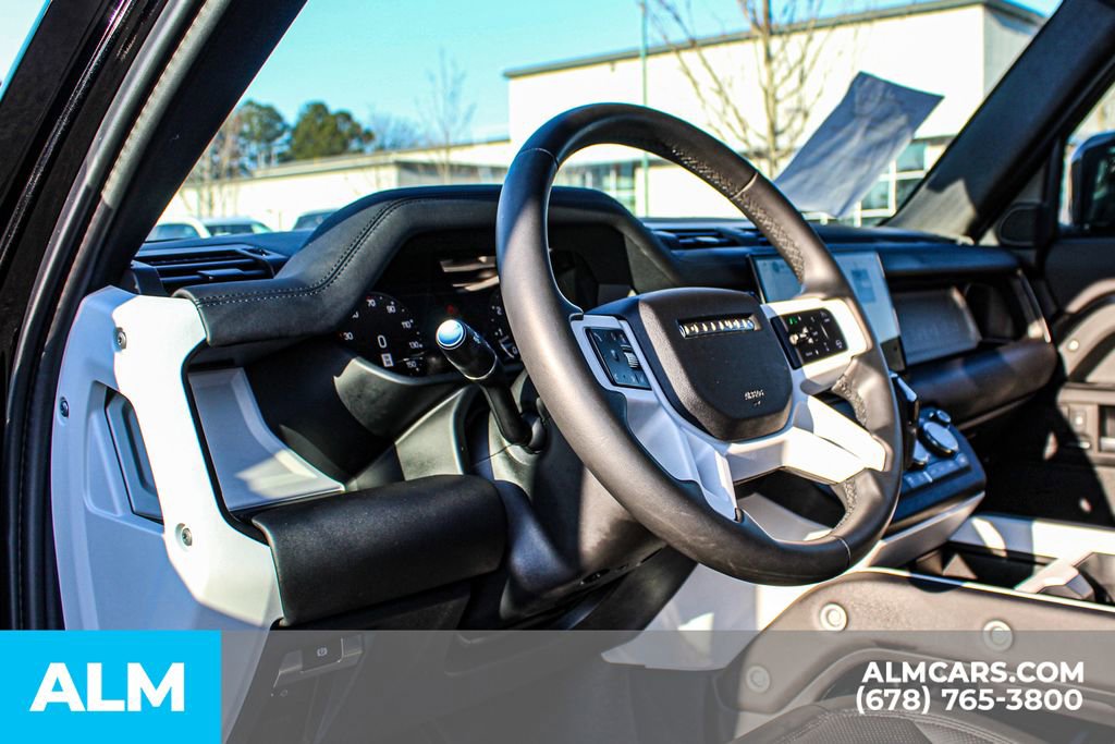 Used 2025 Land Rover Defender 110 S image 29