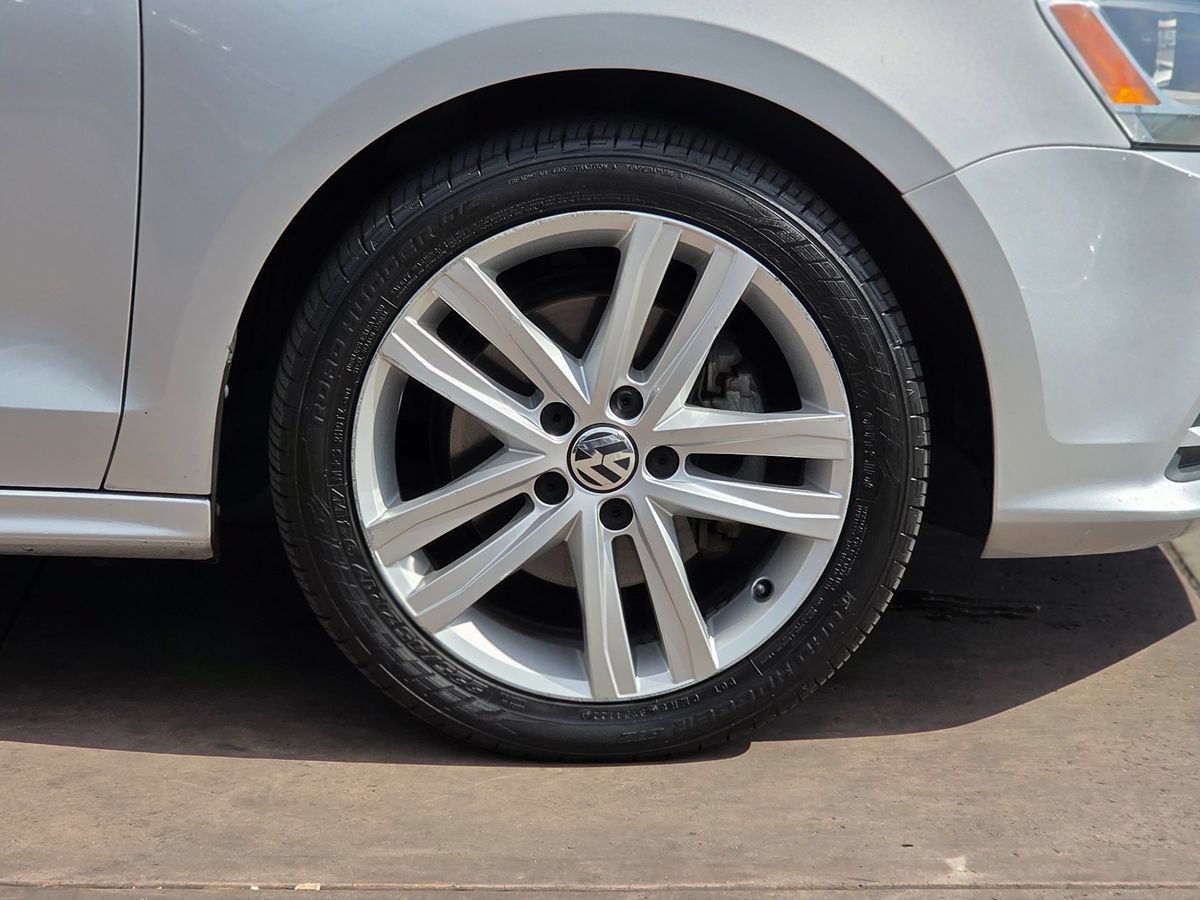 Used 2015 Volkswagen Jetta SEL FWD image 13