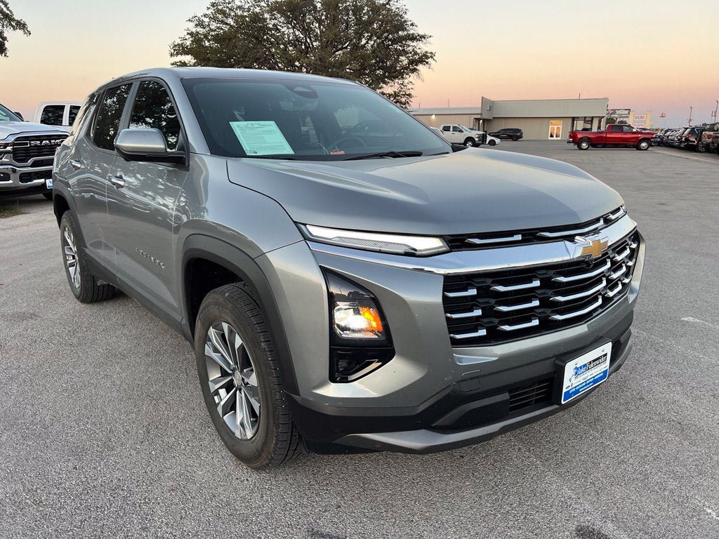 Used 2026 Chevrolet Equinox LT w/ Convenience Package II FWD image 10