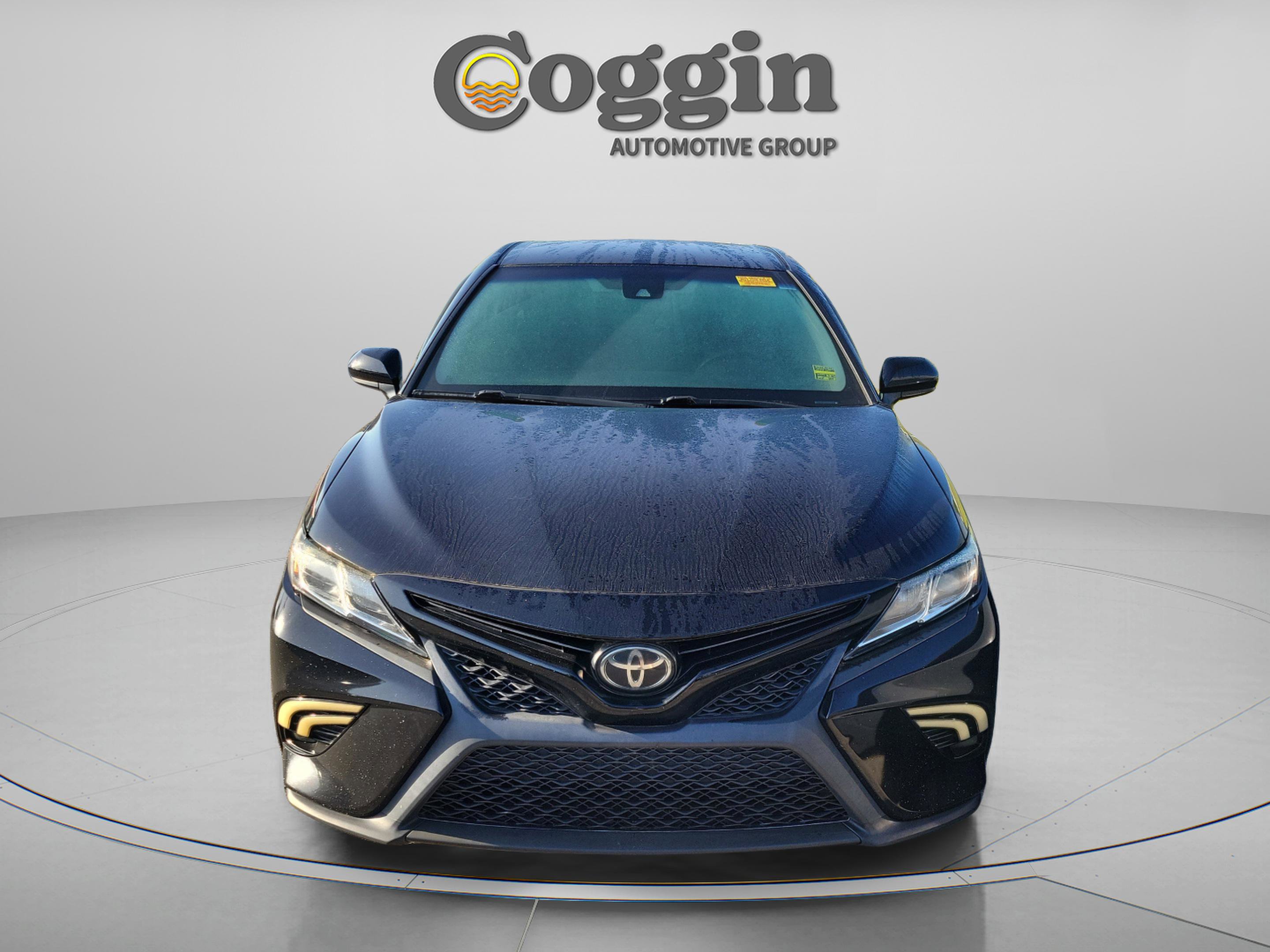 Used 2018 Toyota Camry SE image 11