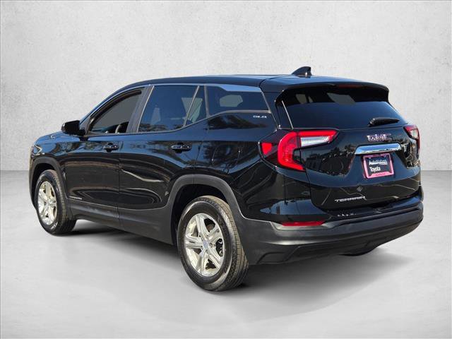 Used 2024 GMC Terrain SLE image 8