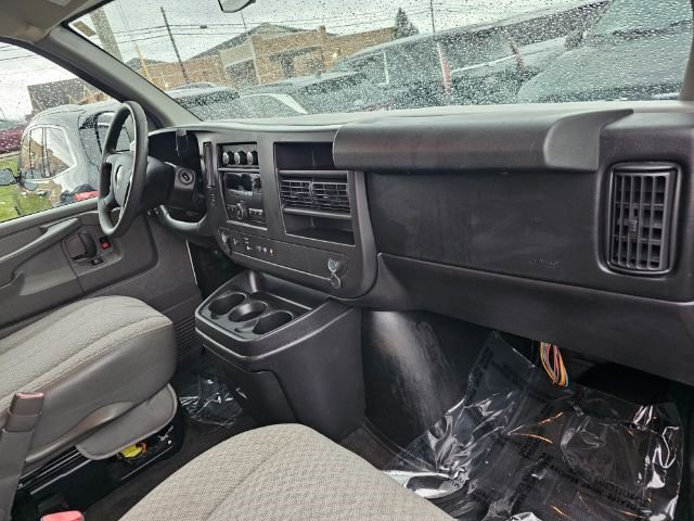 Used 2013 GMC Savana 3500 LT w/ LT Preferred Equipment Group image 8