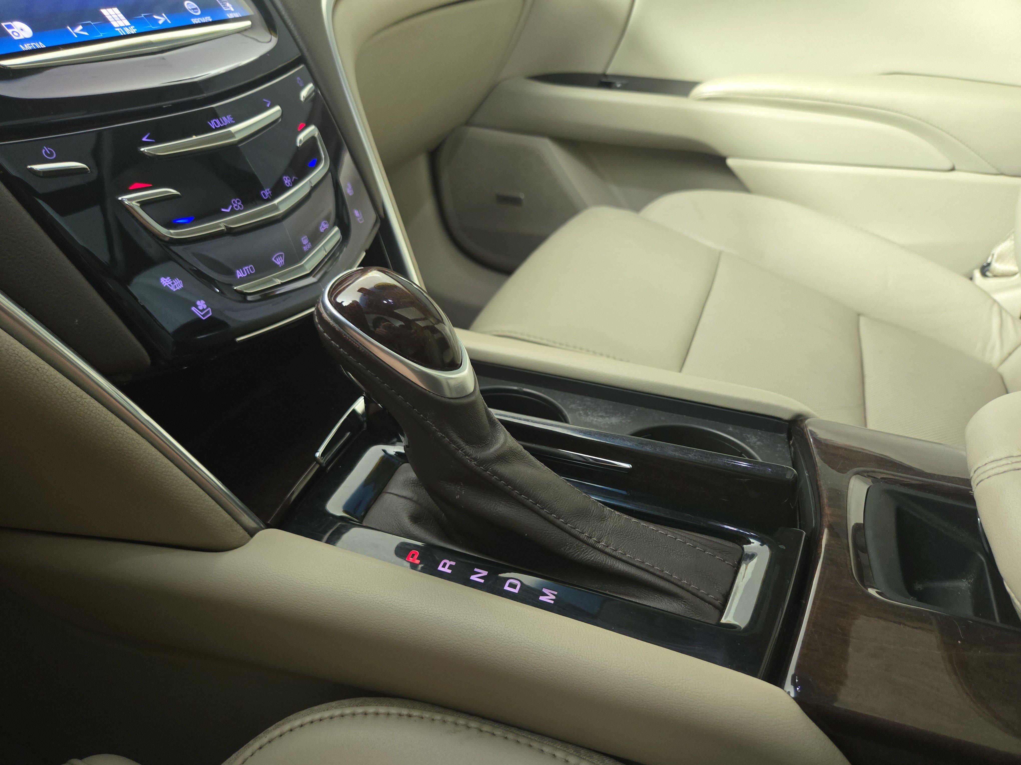 Used 2016 Cadillac XTS Luxury w/ Driver Awareness Package FWD image 24