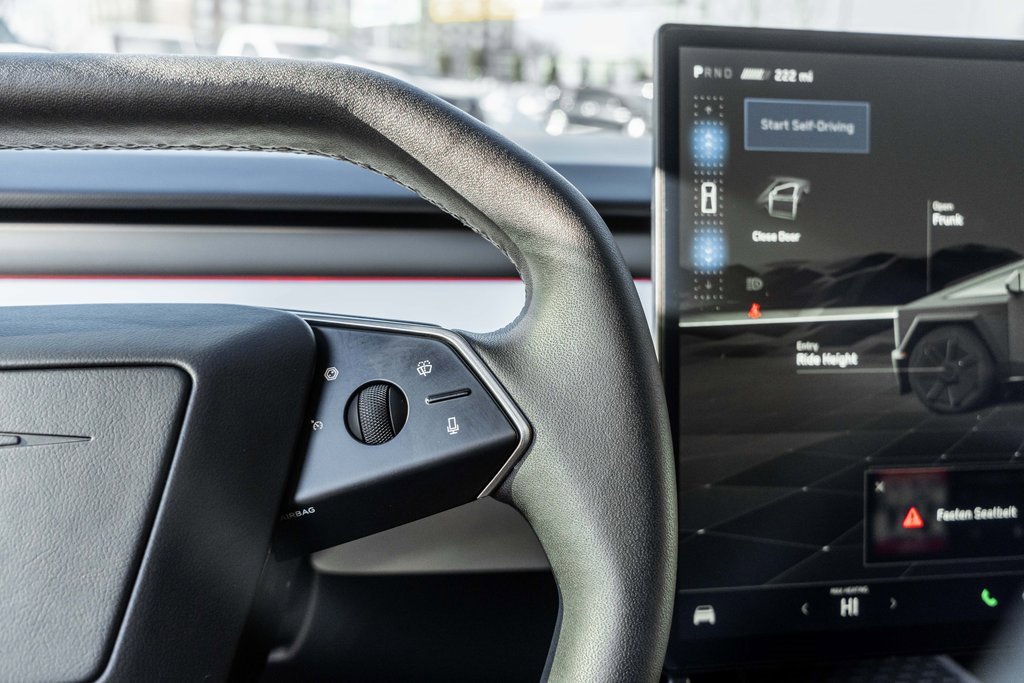 Used 2024 Tesla Cybertruck AWD Crew Cab image 25