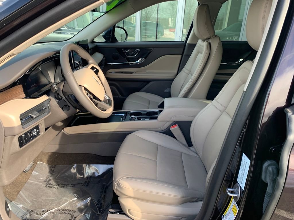 Certified 2023 Lincoln Corsair Reserve w/ Equipment Group 201A image 10