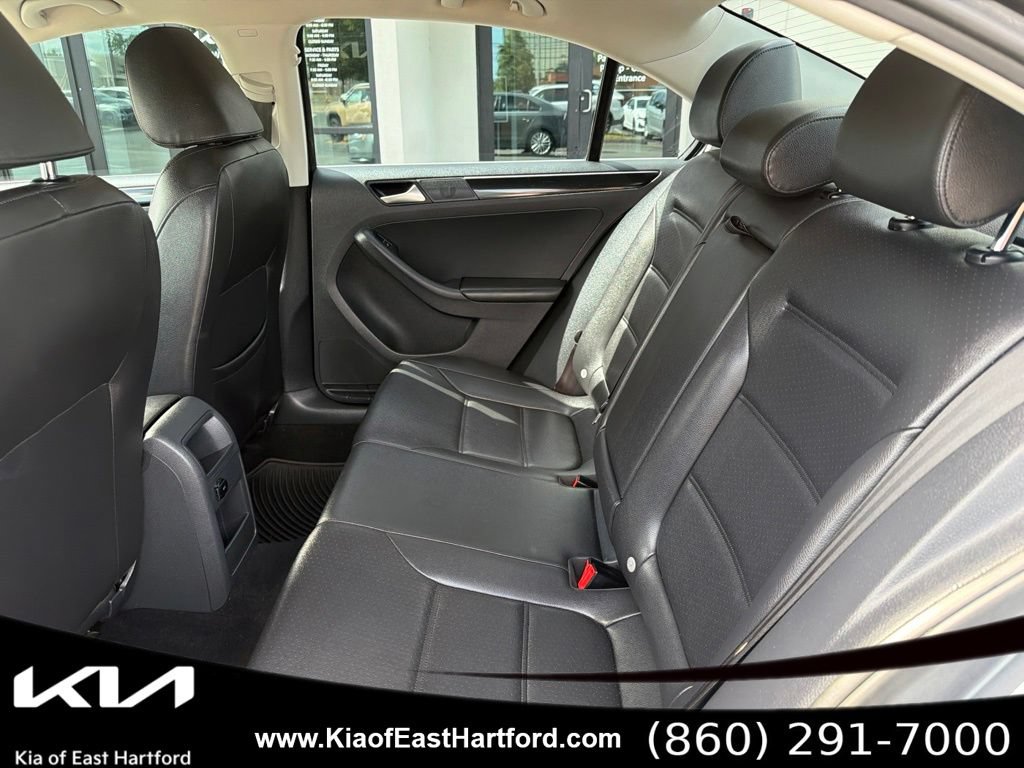 Used 2016 Volkswagen Jetta SEL w/ Lighting Package FWD image 17
