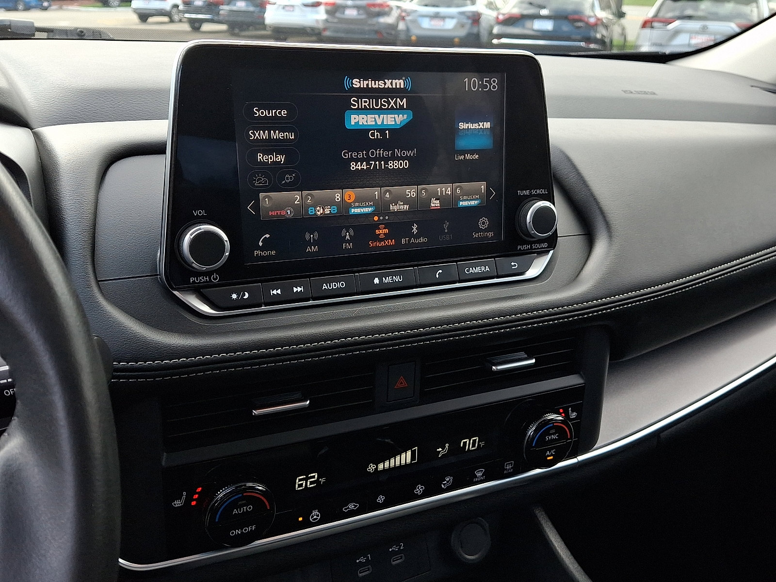 Used 2024 Nissan Rogue SV w/ SV Premium Package image 23