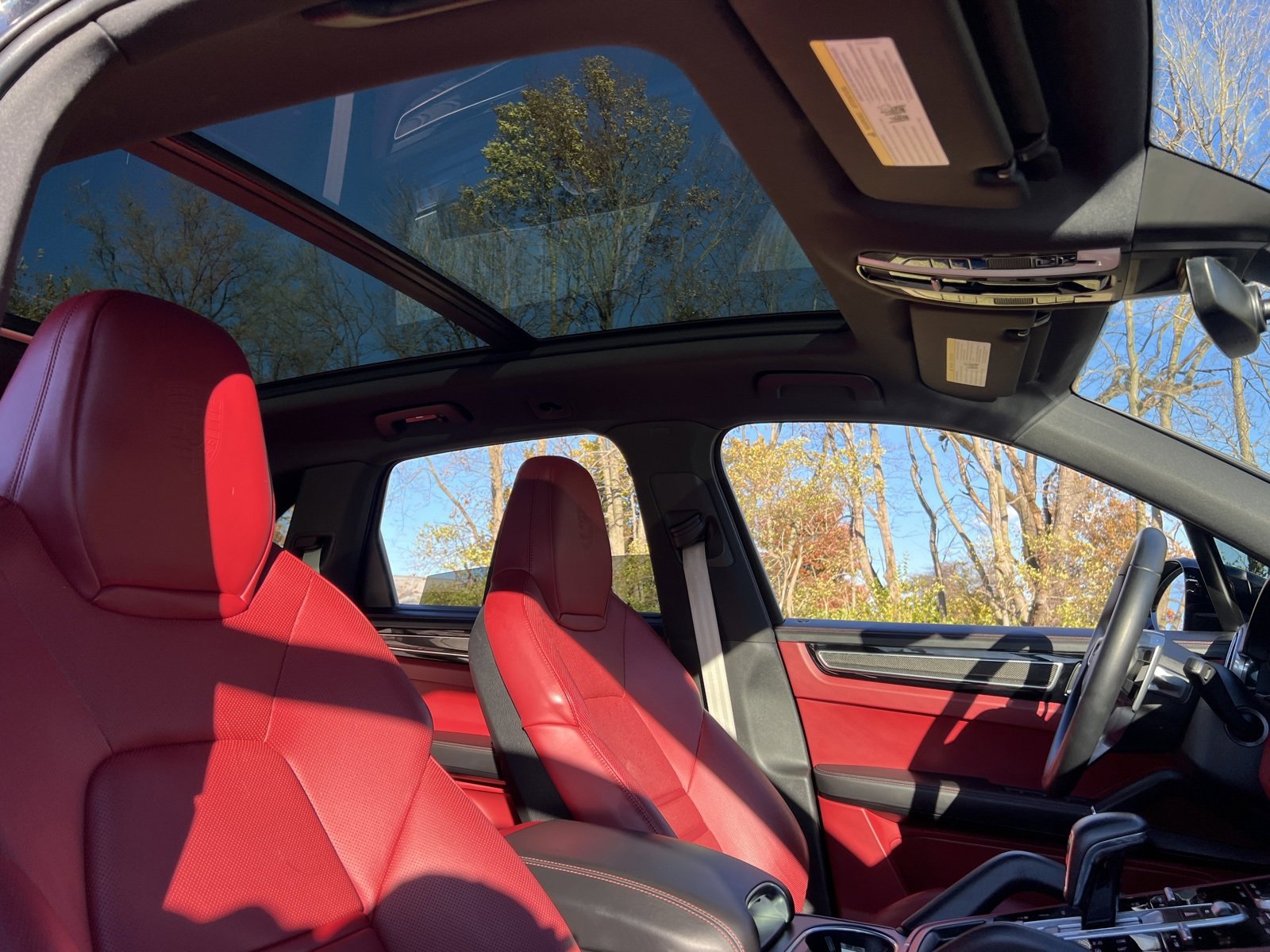 Certified 2022 Porsche Cayenne S Platinum image 22