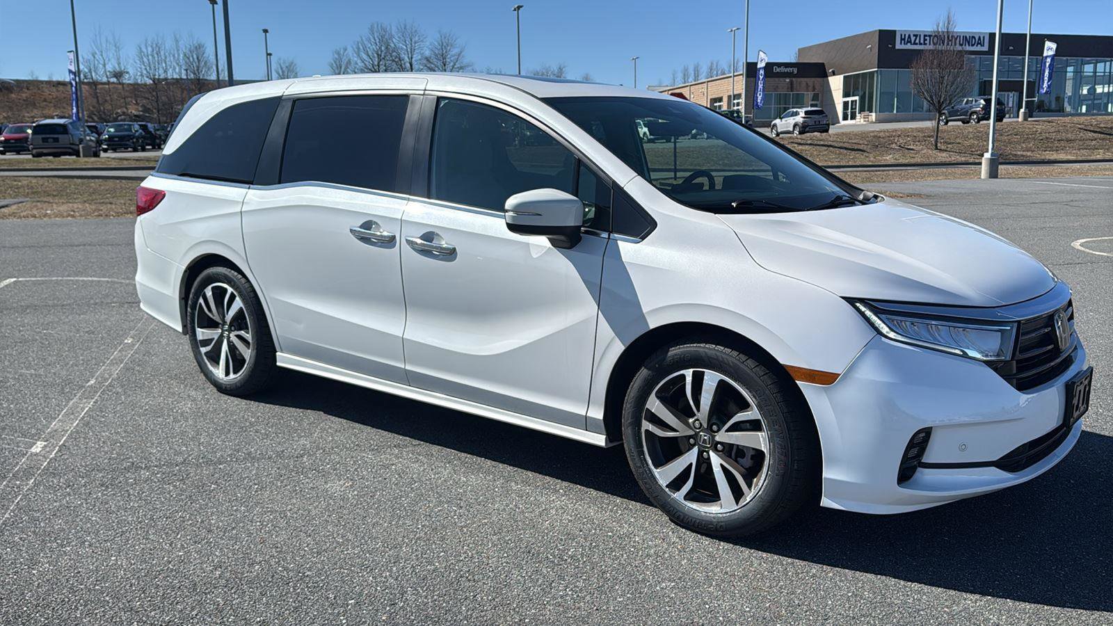 Used 2023 Honda Odyssey Touring image 2