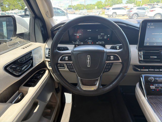 Used 2021 Lincoln Navigator Reserve AWD/4WD image 18