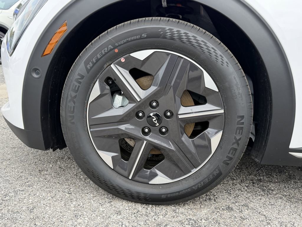 New 2025 Kia EV6 Light w/ Light LR Technology Package image 29