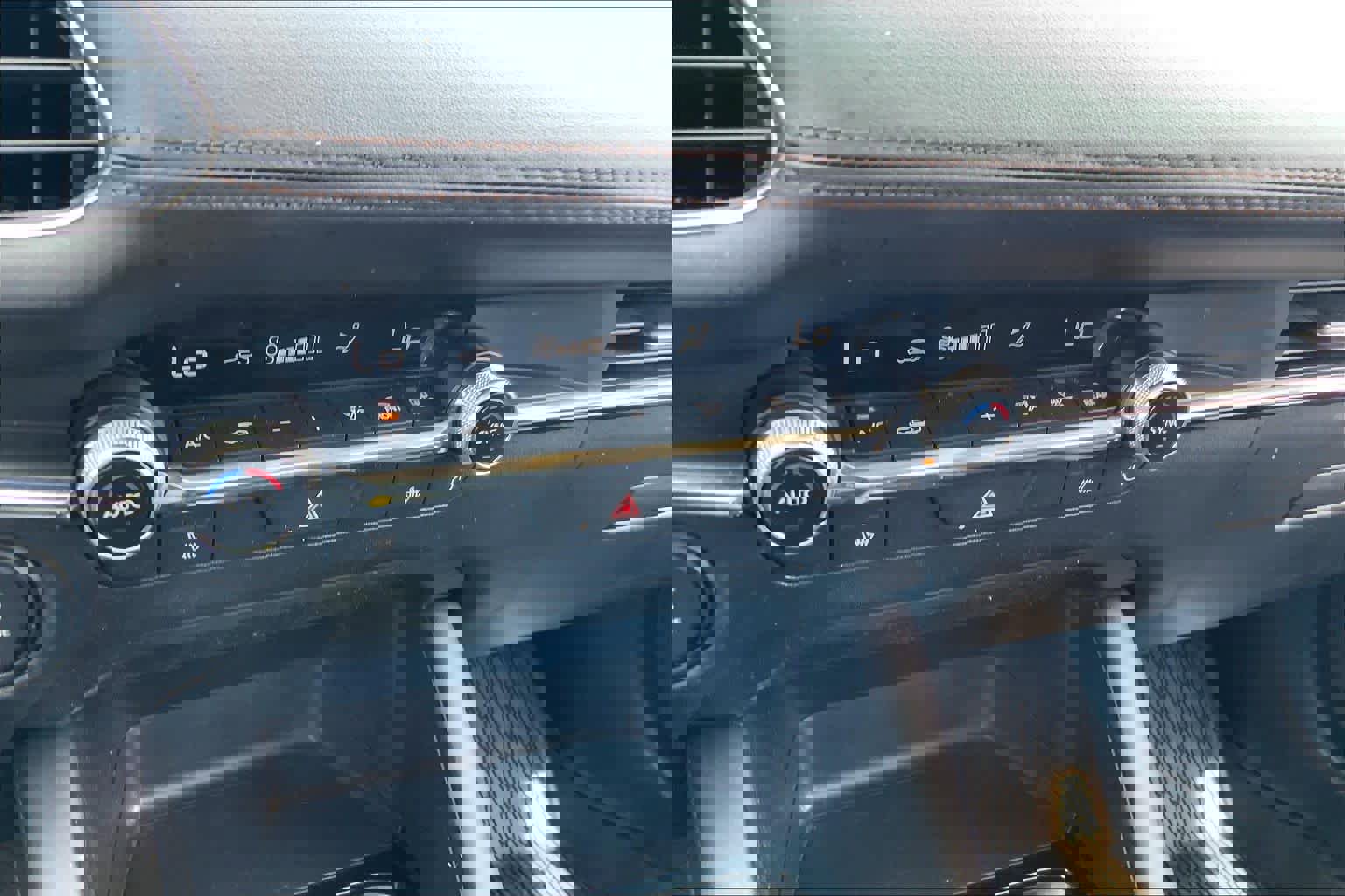 Used 2025 MAZDA MAZDA3 s image 33