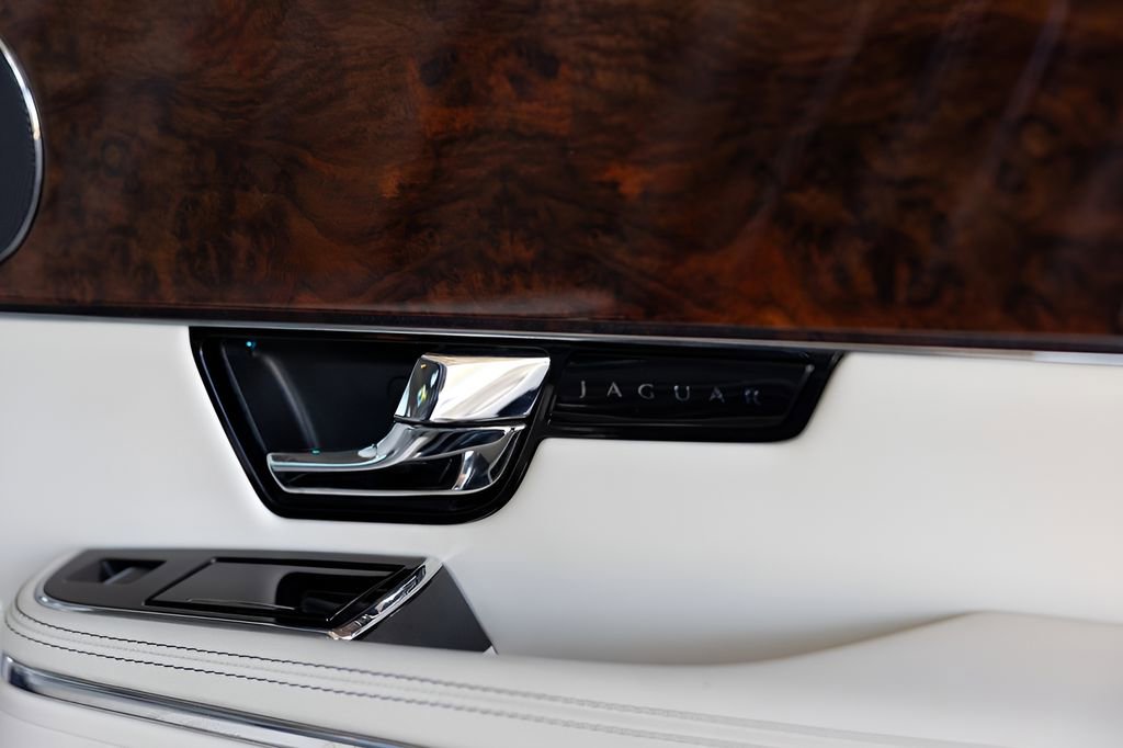 Used 2012 Jaguar XJ L RWD image 63