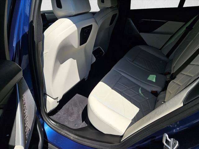 Used 2024 BMW 530i w/ Convenience Package RWD image 17