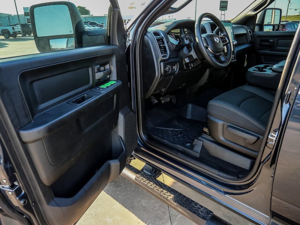 New 2027 RAM 2500 Warlock AWD/4WD image 32