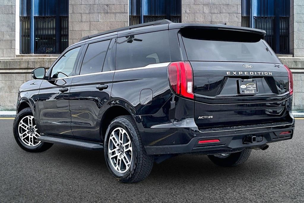 Used 2025 Ford Expedition Active image 10