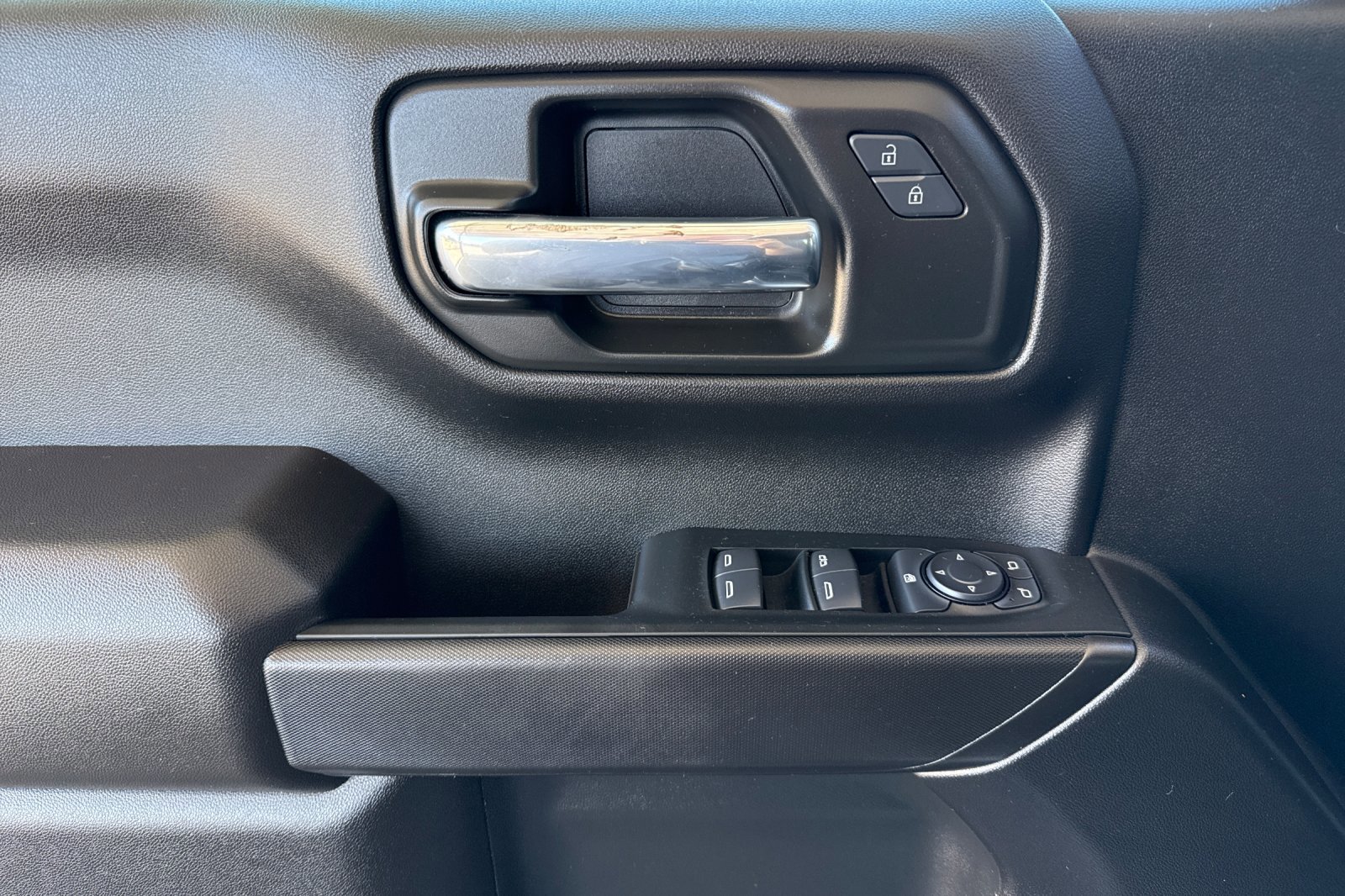 Used 2025 GMC Sierra 1500 Pro w/ Graphite Edition image 12