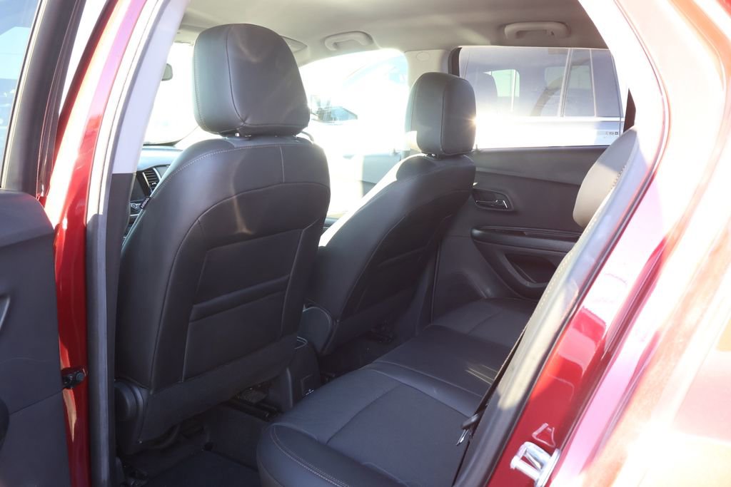 Used 2022 Chevrolet Trax LT w/ LT Convenience Package image 29