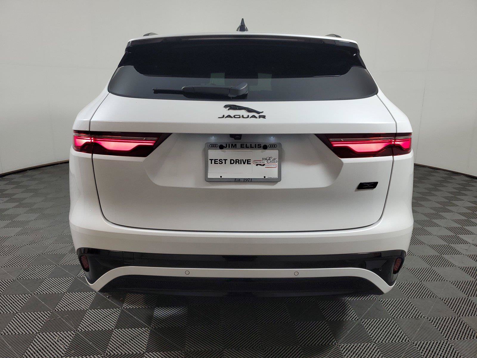 Used 2026 Jaguar F-PACE R-Dynamic S AWD/4WD image 5