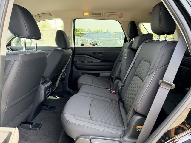 New 2026 Nissan Pathfinder SV w/ Cargo Package AWD/4WD image 13