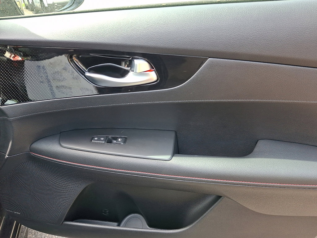 Used 2023 Kia Forte GT w/ GT2 Package FWD image 10