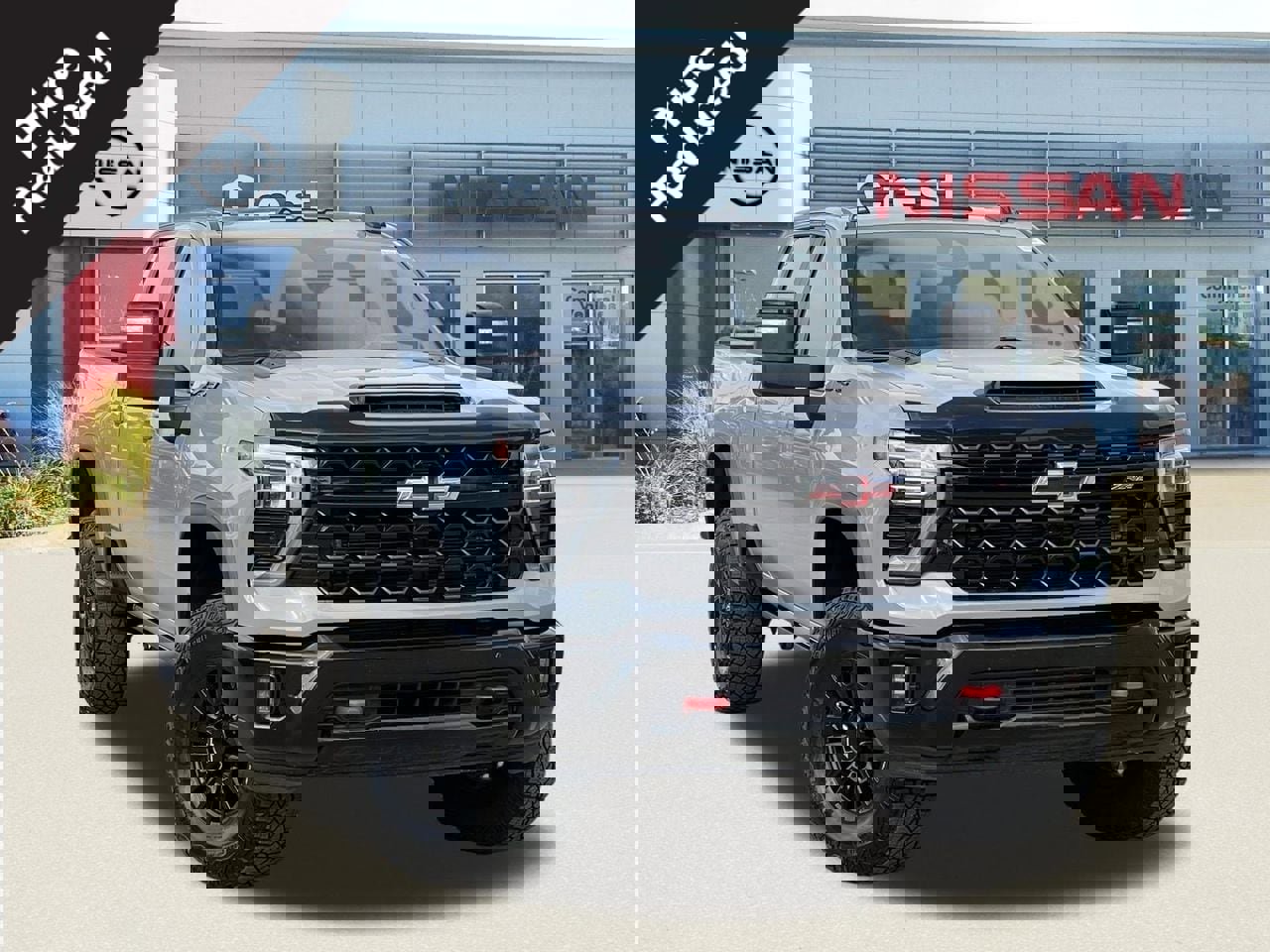 Used 2024 Chevrolet Silverado 2500 ZR2 w/ Technology Package image 1