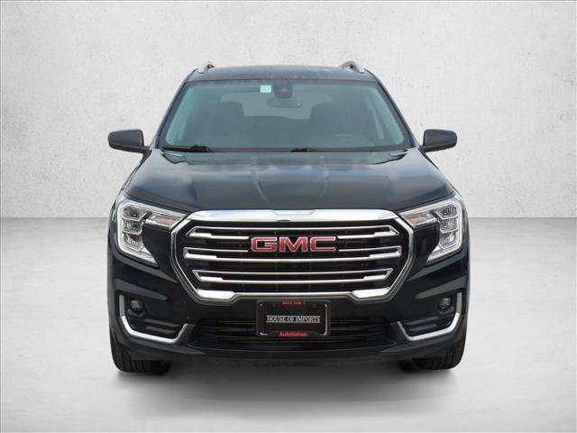 Used 2024 GMC Terrain SLT AWD/4WD image 2