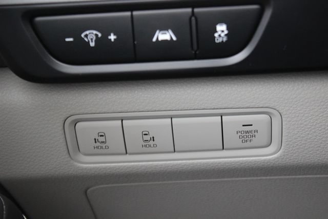 Certified 2024 Kia Carnival LX FWD image 16