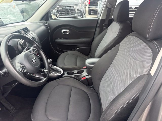 Used 2017 Kia Soul + FWD image 12