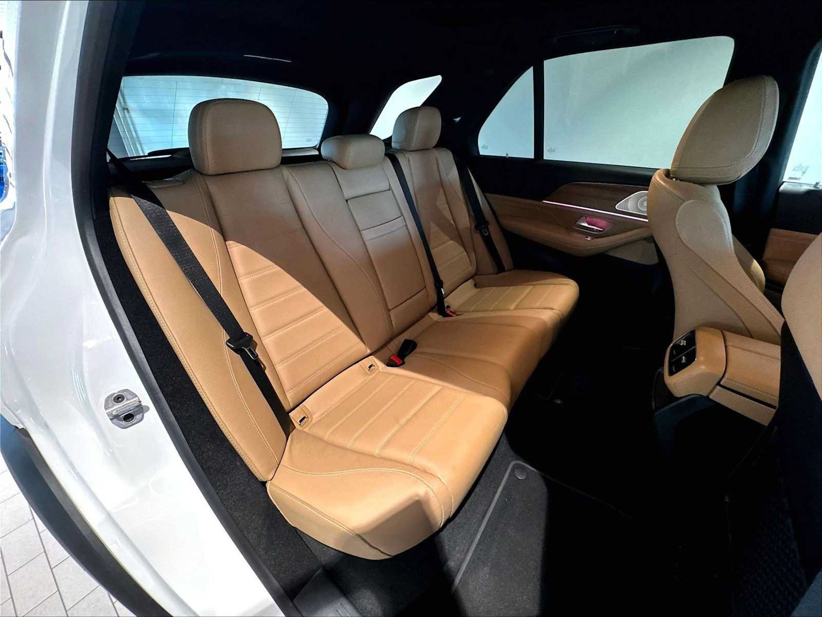 Used 2024 Mercedes-Benz GLE 450 4MATIC image 33