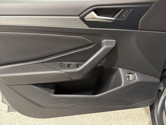 Used 2023 Volkswagen Jetta SE w/ Panoramic Sunroof Package image 13