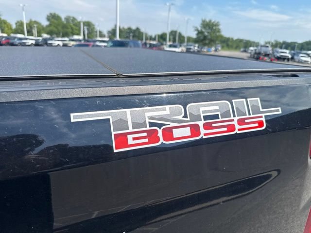 Used 2020 Chevrolet Silverado 1500 LT Trail Boss AWD/4WD image 15