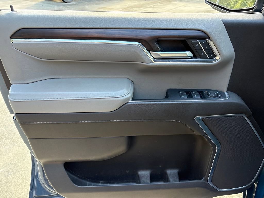 Used 2024 GMC Sierra 1500 SLT image 15