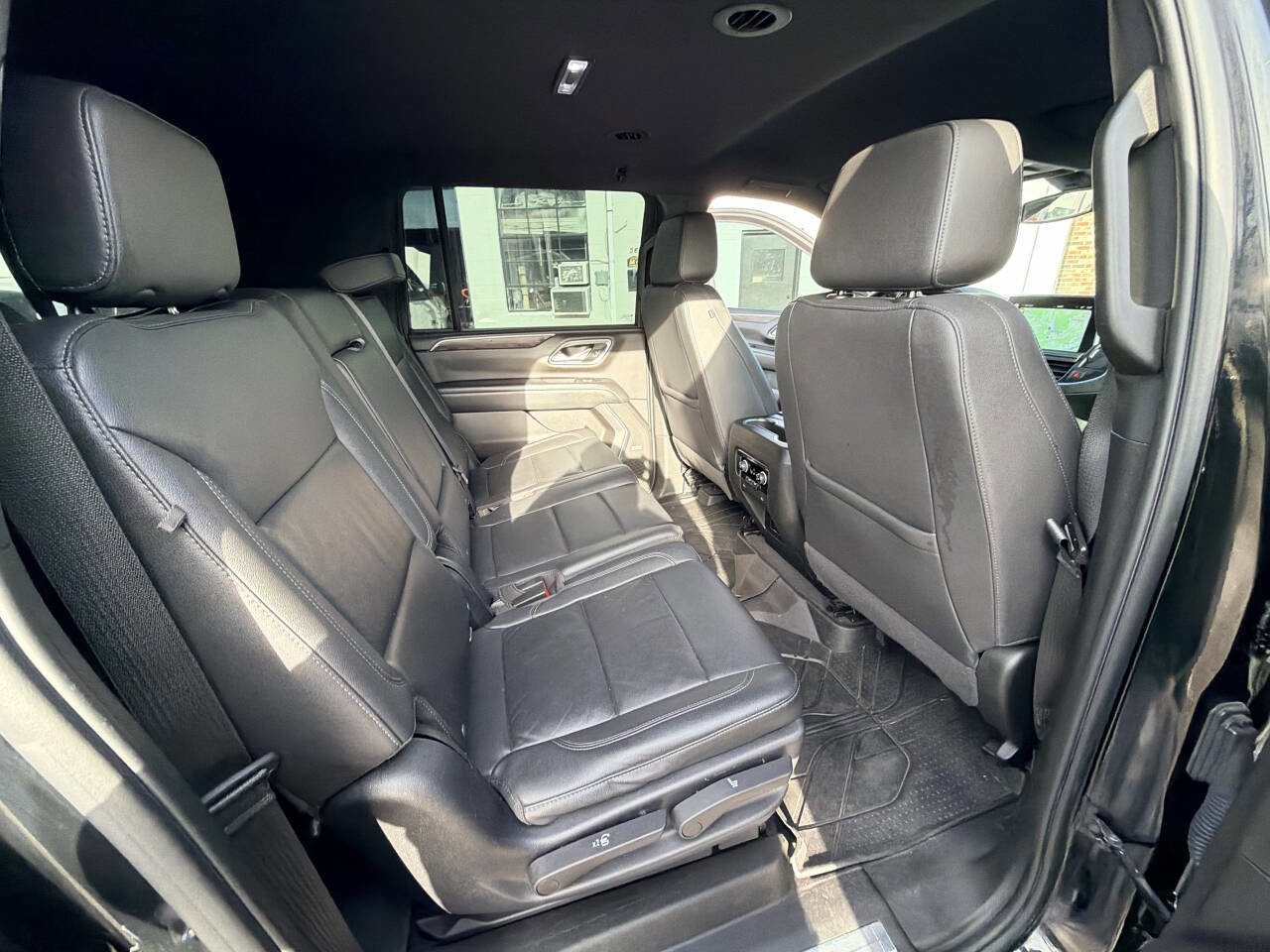 Used 2022 Chevrolet Suburban LT image 55