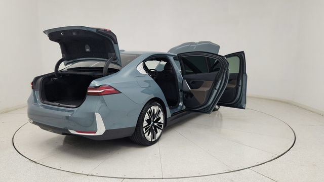 Used 2026 BMW i5 eDrive40 AWD/4WD image 19